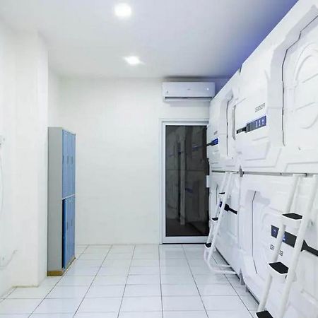 Reddoorz Hostel Near Taman Puring جاكرتا المظهر الخارجي الصورة
