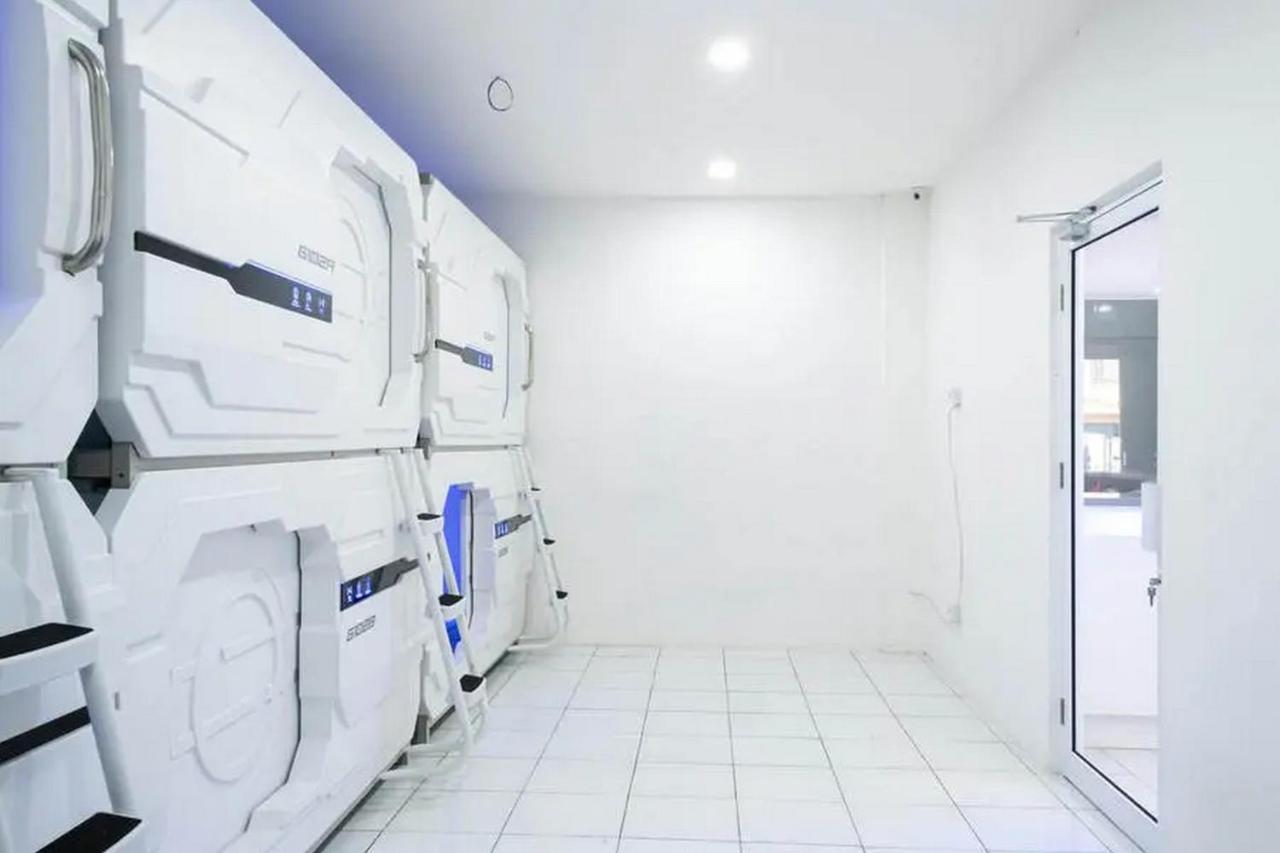 Reddoorz Hostel Near Taman Puring جاكرتا المظهر الخارجي الصورة