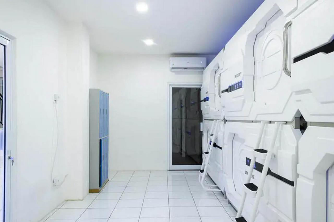 Reddoorz Hostel Near Taman Puring جاكرتا المظهر الخارجي الصورة